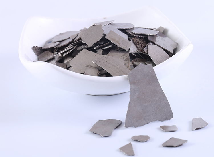 50mm Electrolytic Manganese Flakes 99.95% High Purity Mn Manganese